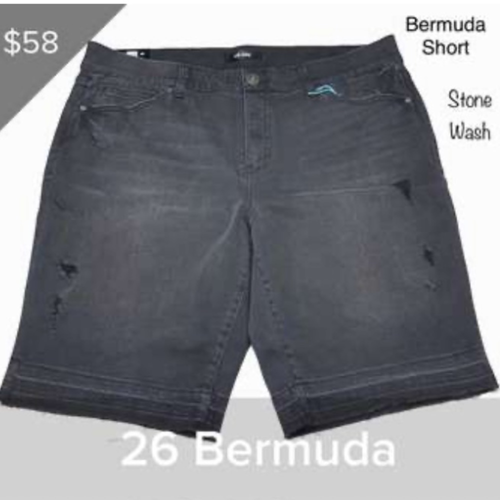 Lularoe Bermuda Shorts NWT size 26